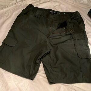 511 Tactical men’s shorts, army green color,